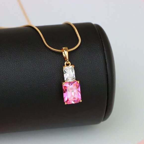 "Chic Pink Pendant in Gold-Plated Brass – Feminine and Elegant Look, XPPT1808 - Picture 4 of 13